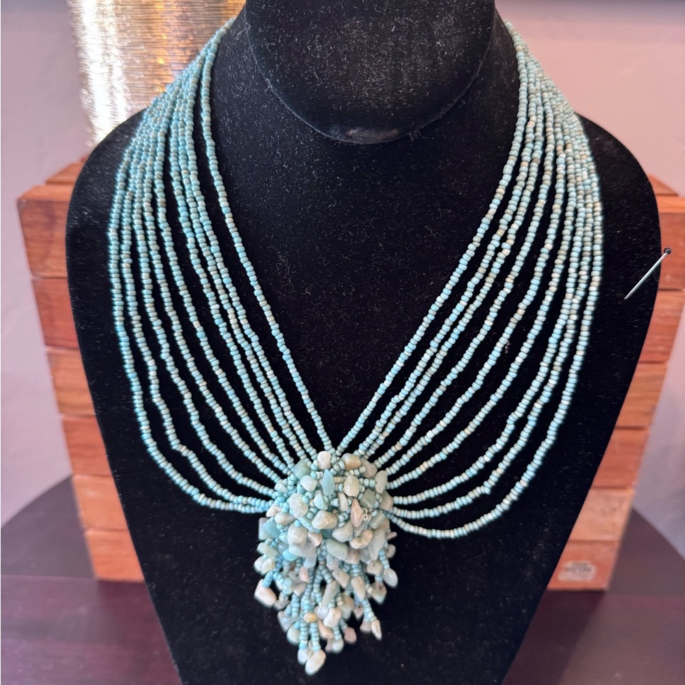 Elegant Turquoise Beaded Necklace